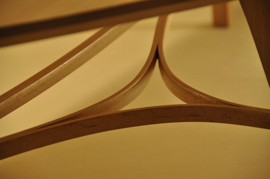 Traverses de table basse tripode design en hêtre massif
