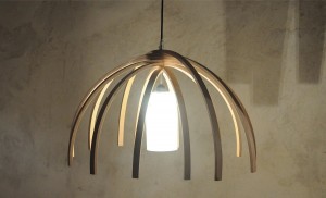 Luminaire insolite en bois